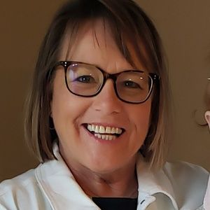 Meet your Posher, Jelene